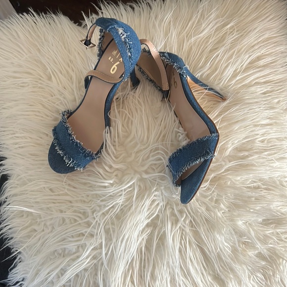 Blue Jean sandals - Picture 1 of 1